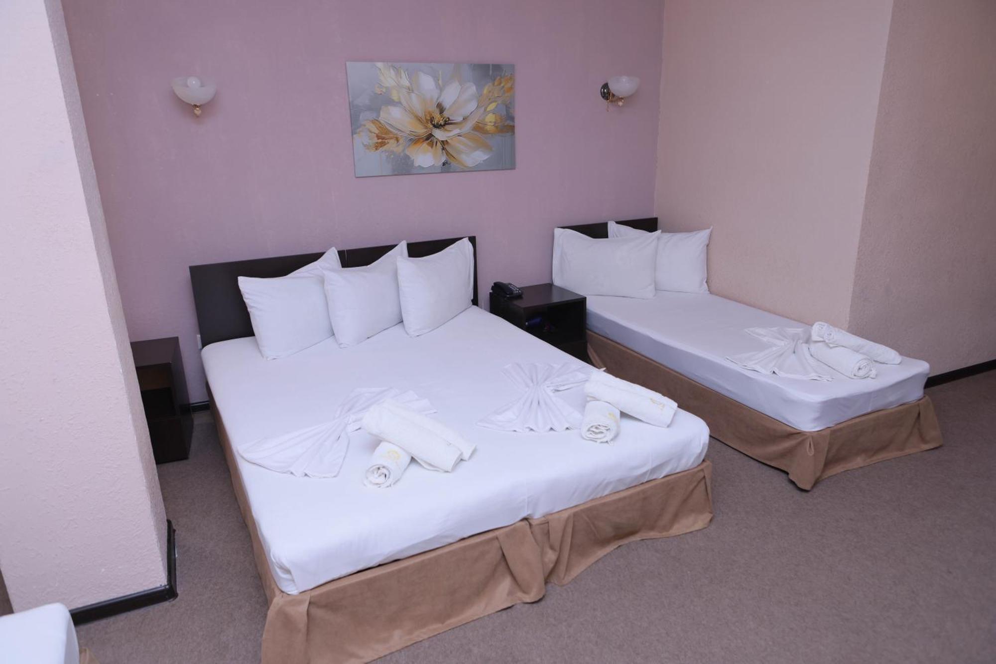 Richmind Hotel Vagharshapat Zewnętrze zdjęcie