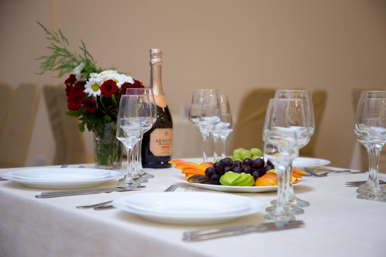 Richmind Hotel Vagharshapat Zewnętrze zdjęcie